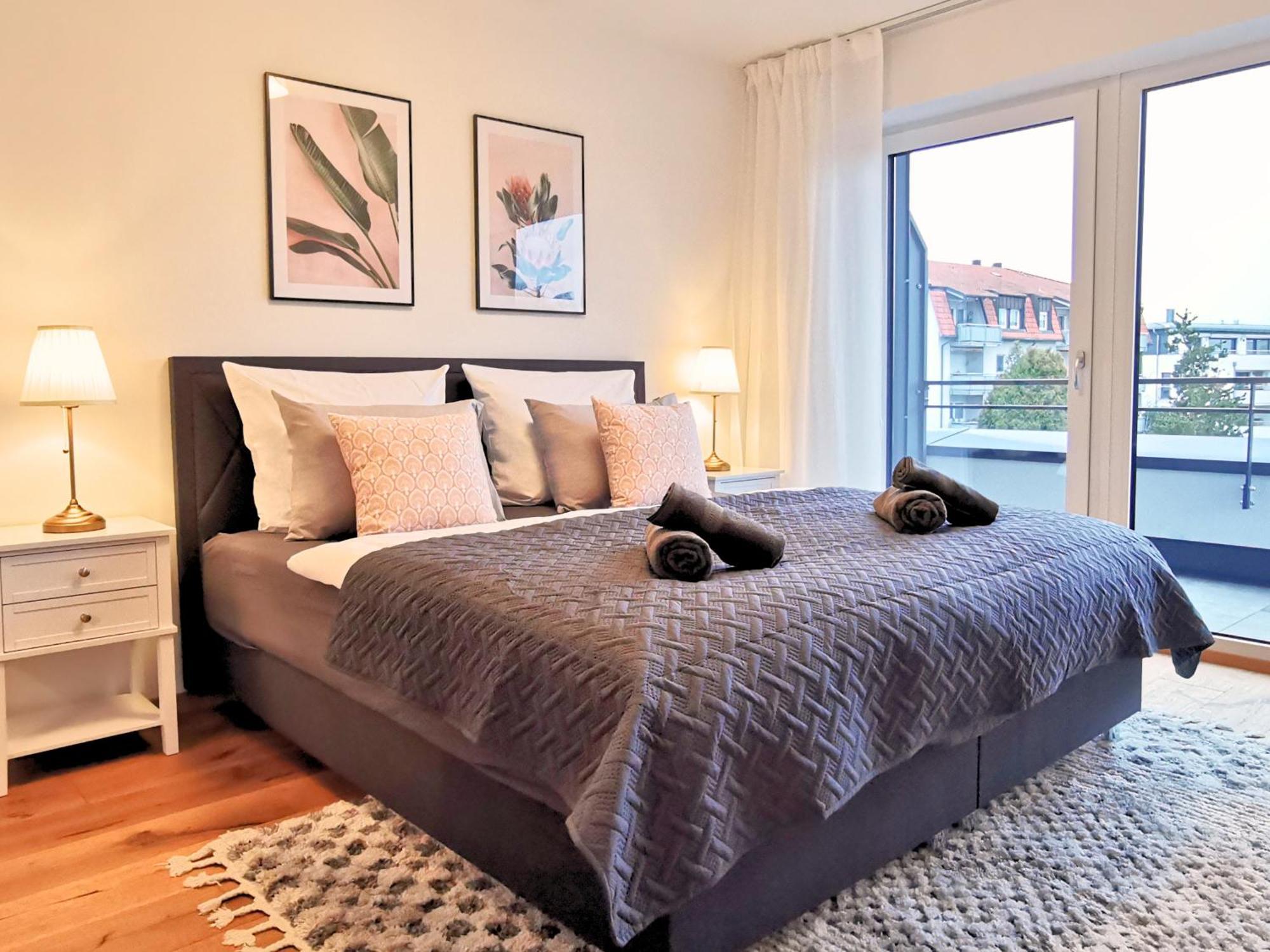 Apartamento Fynbos Penthouse Deluxe, Balkon, Parkplatz Straubing Exterior foto